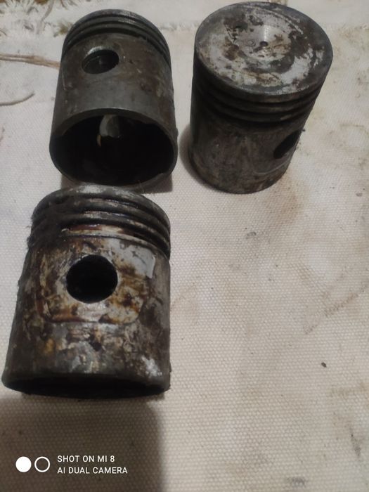 Поршня  ф 67,5 мм