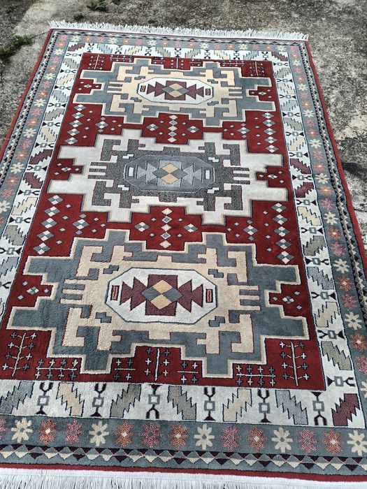 Extraordinária  com belíssimo padrão carpete em excelente estado