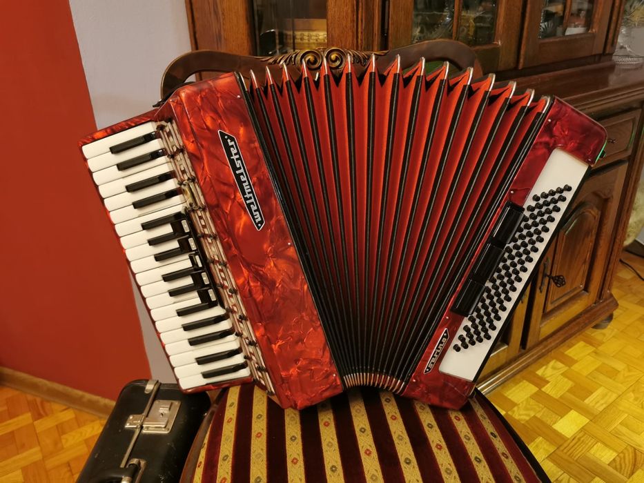 Akordeon Weltmeister Serino II 80 basów z futerałem Miękinia • OLX.pl