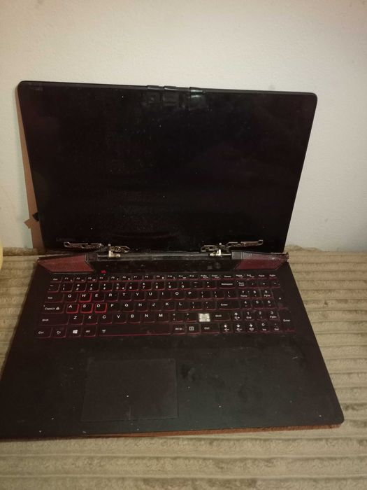 2 laptopy nie działają