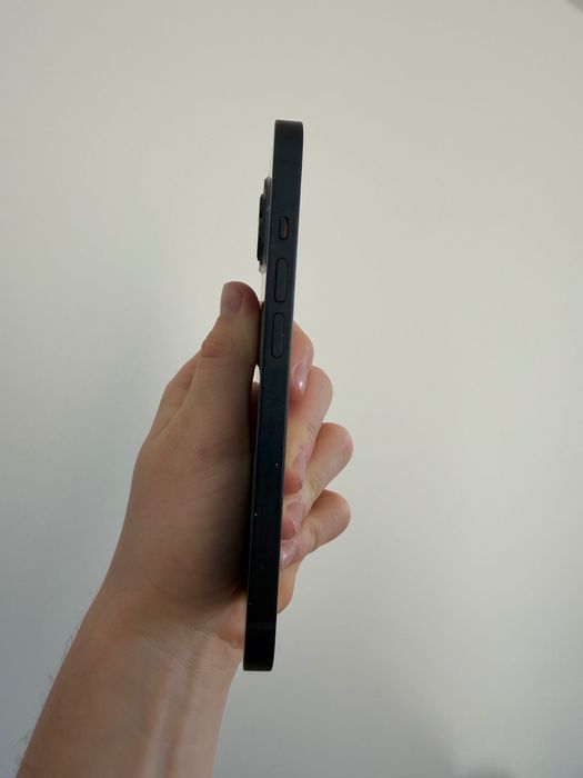 Iphone 13-bardzo dobry stan-86%