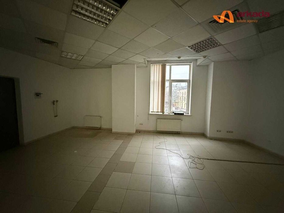 Комерційне приміщення в центрі Івано – Франківська.