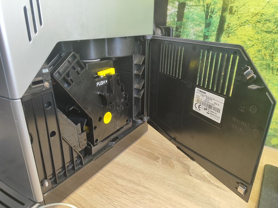 Ekspres do kawy Saeco lirika + spieniacz do mleka.