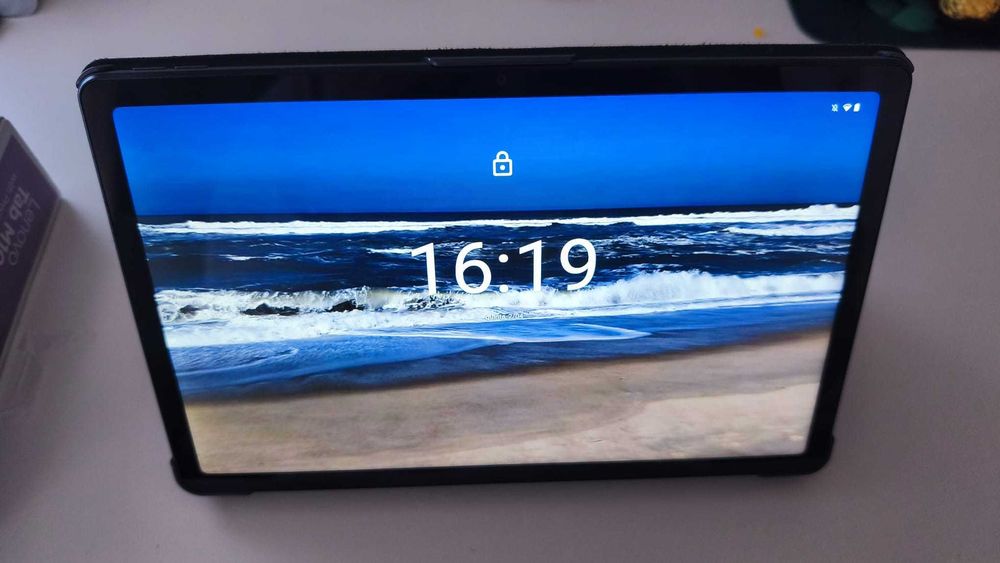 Lenovo M10 Plus 3rd Gen Excelente estado + extras