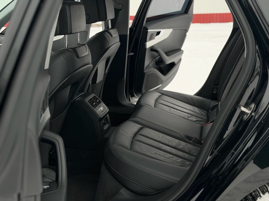 Audi a4 b9 2.0 quattro S-Line Cookcpit