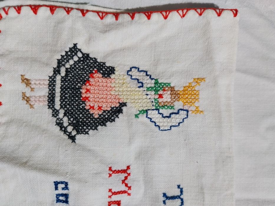 Saco para guardanapo bordado manualmente