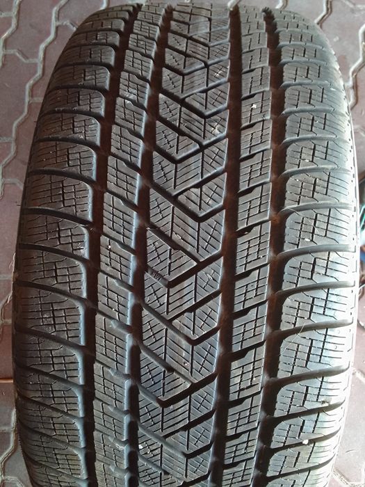 1 Opona zimowa 295/35r21 PIRELLI 2023r 6.5mm