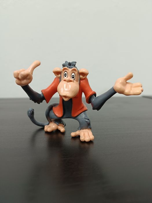 Brinquedos PVC HUGO e Harry Potter