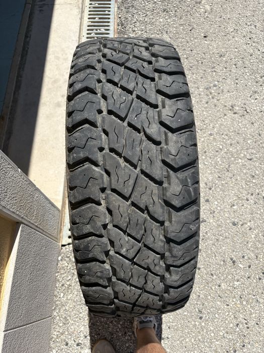 Pneus cooper 285 70 17