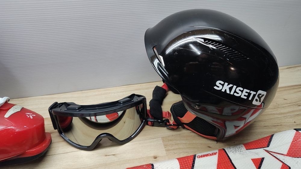 Komplet Narty 130 cm ATOMIC edge Buty r-38 Kijki Kask Gogle