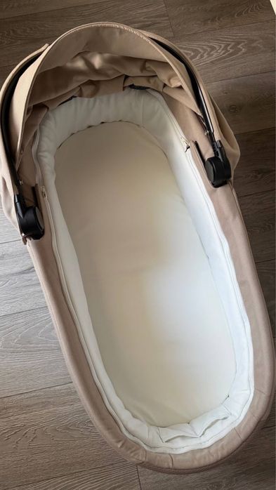 Cybex balios 2025 року 2 в1  в ілеальному стані