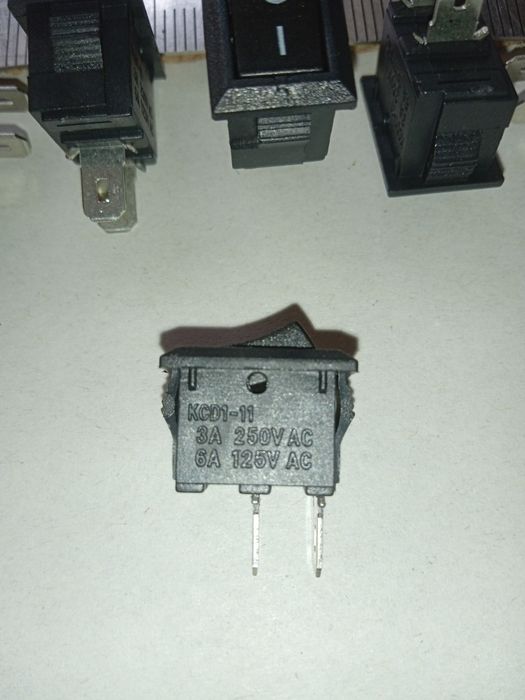 Выключатель. 10*15 мм. Новый.