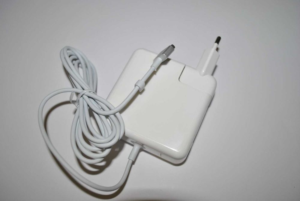 Carregador Apple MacBook MagSafe 2 45W