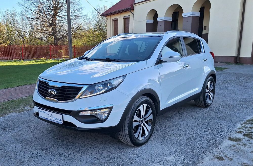 Kia Sportage 1.7 115 KM * z Niemiec * bezwypadkowy * KSENON * NAVI * PANORAMA *