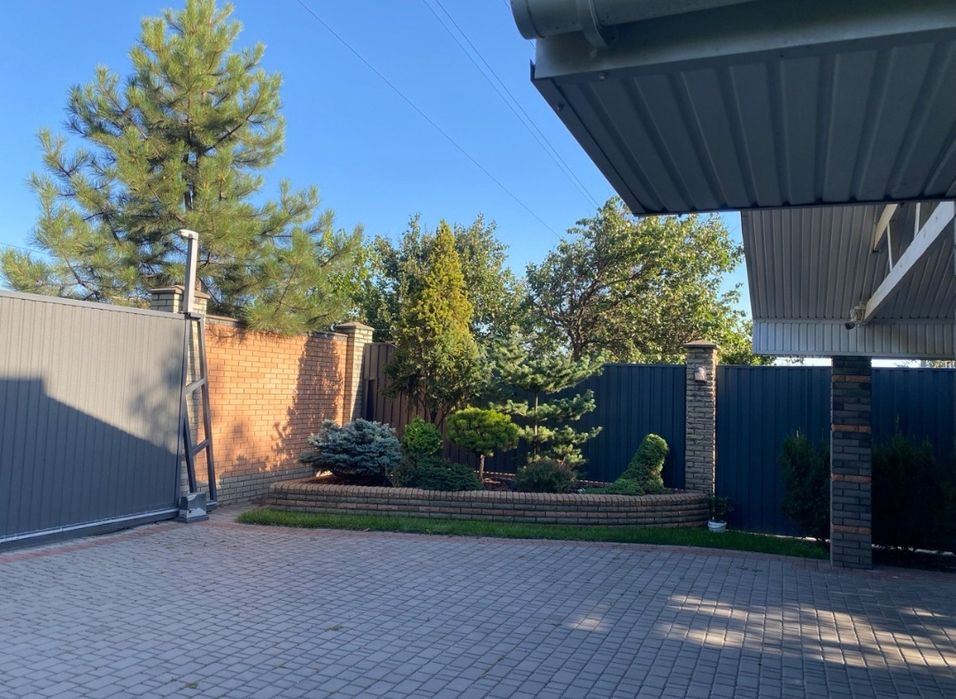 Продаж СУЧАСНОГО будинку з ЦОКОЛЬНИМ  поверхом вул. Солідарності ТОРГ