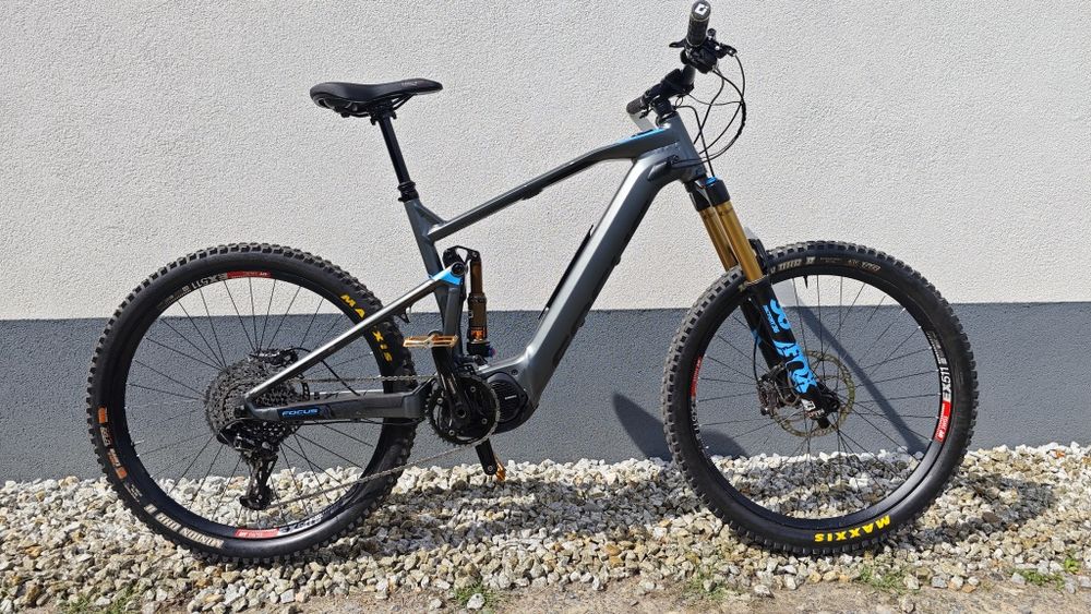 Rower elektryczny Focus Sam 2 Pro w rozmiarze L/XL 756wh