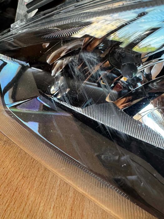 reflektor przedni prawy halogen seat ibiza V   6F0.941.702.A