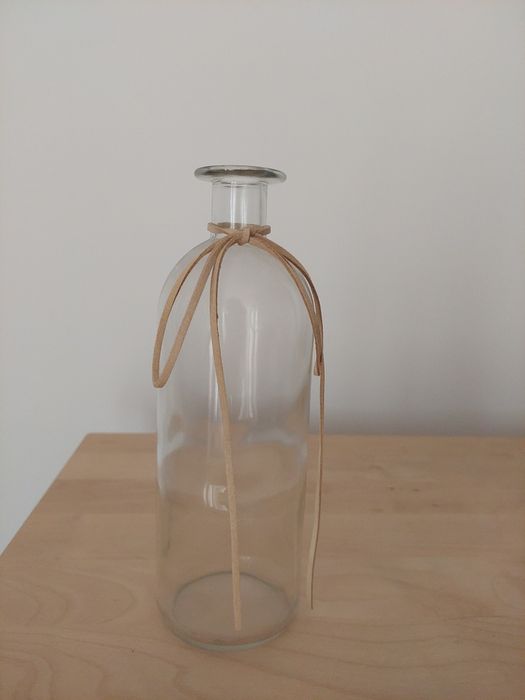 Decorative Glass Bottle64550363330817121