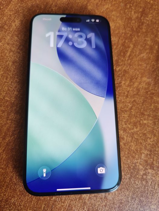 iPhone 15 pro max 256 esim