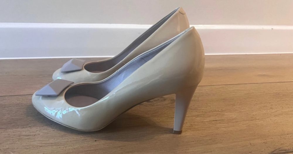 Buty damskie Gino Rossi 36/37 skóra lakierowana