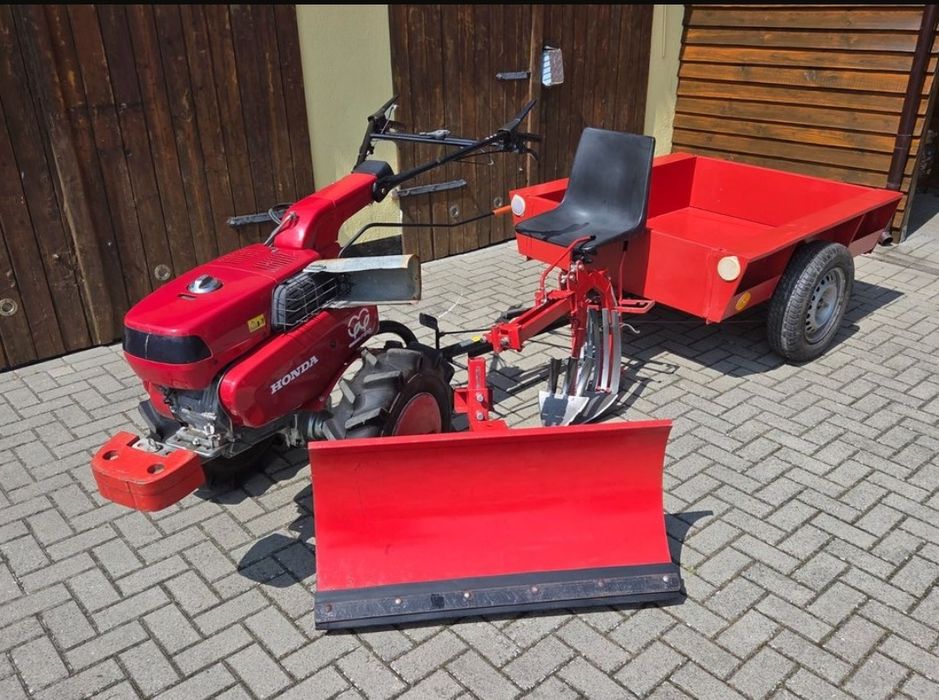 Traktorek Dzik Honda F810 + przyczepka.