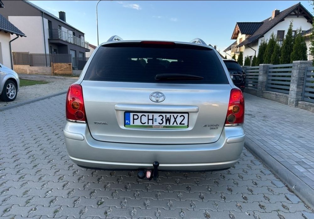 Продам Toyota Avensis
