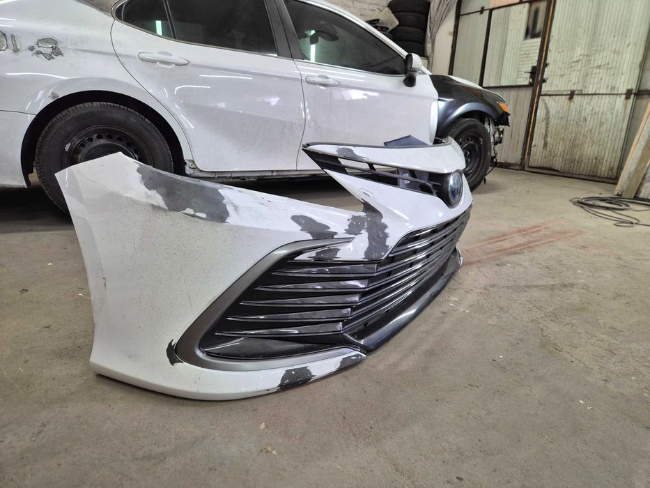 Бампер Toyota Camry 70