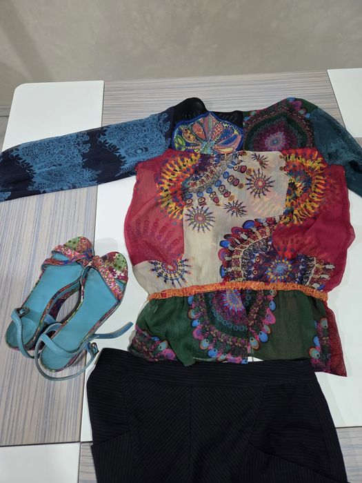 комплект DESIGUAL 250 грн за все.