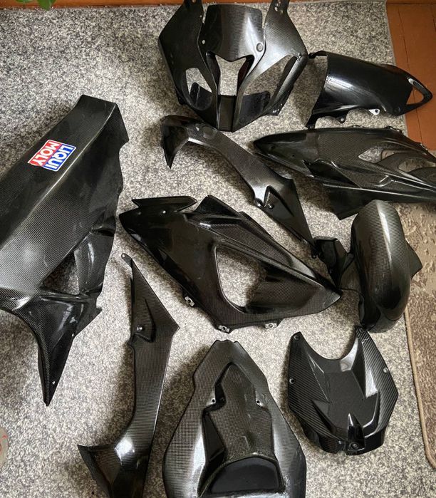 Пластик карбоновый BMW S1000rr