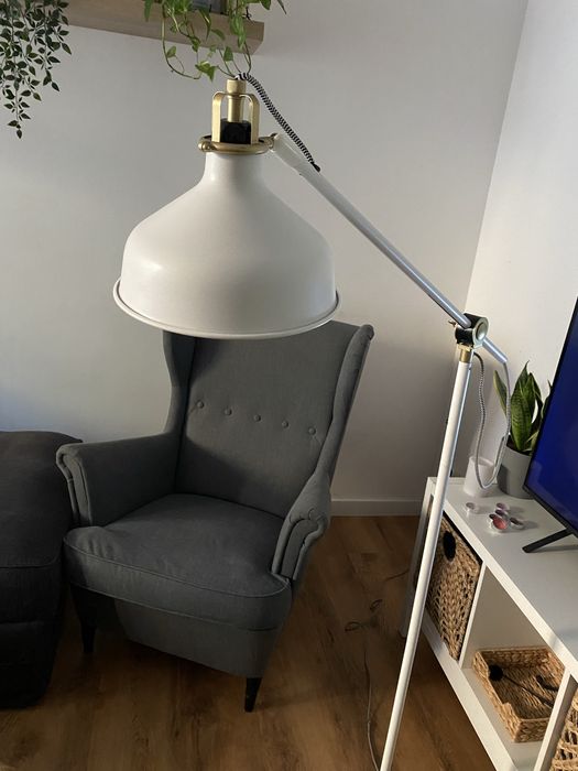Lampa podłogowa IKEA RANARP – biała, stan bardzo dobry
