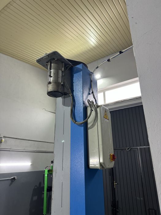 Продам авто підйомник  RAVAGLIOLI 3200 kg