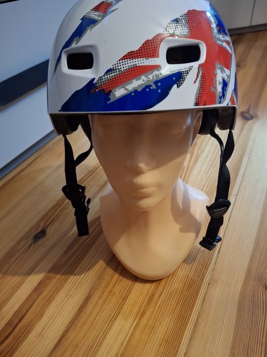Kask na deske, rolki, hulajnoge.