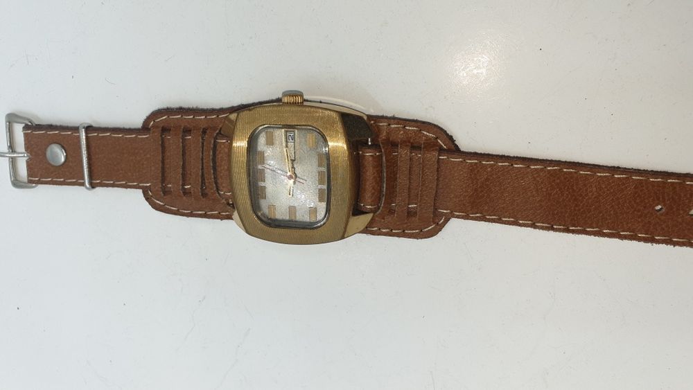 Часы Ракета AU 10.