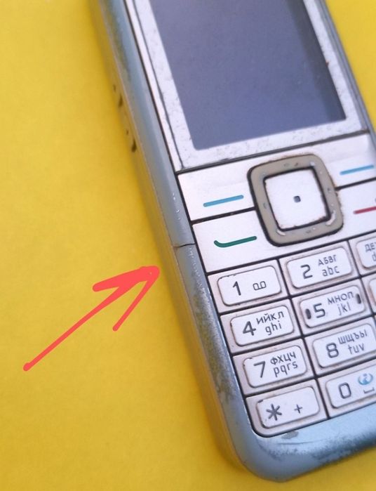 Кнопочний мобільный телефон Nokia 6070 робочий,аккум.норм.Е ДЕФЕКТИ !