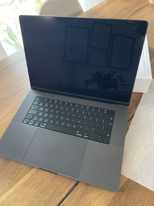 MacBook Pro 16" M3 Pro | 36GB RAM | 1TB SSD | Teclado Inglês (US) | Bateria 100%