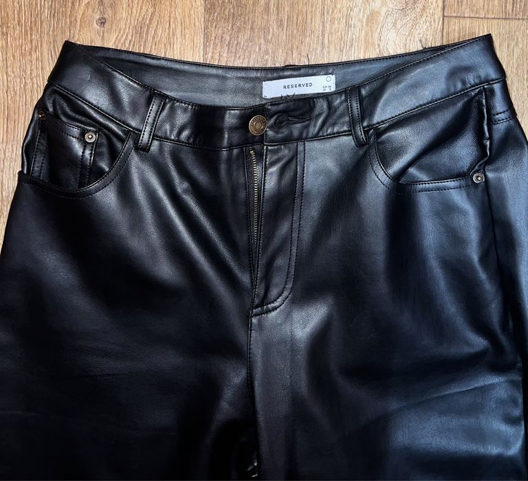 Кожаные штаны Reserved