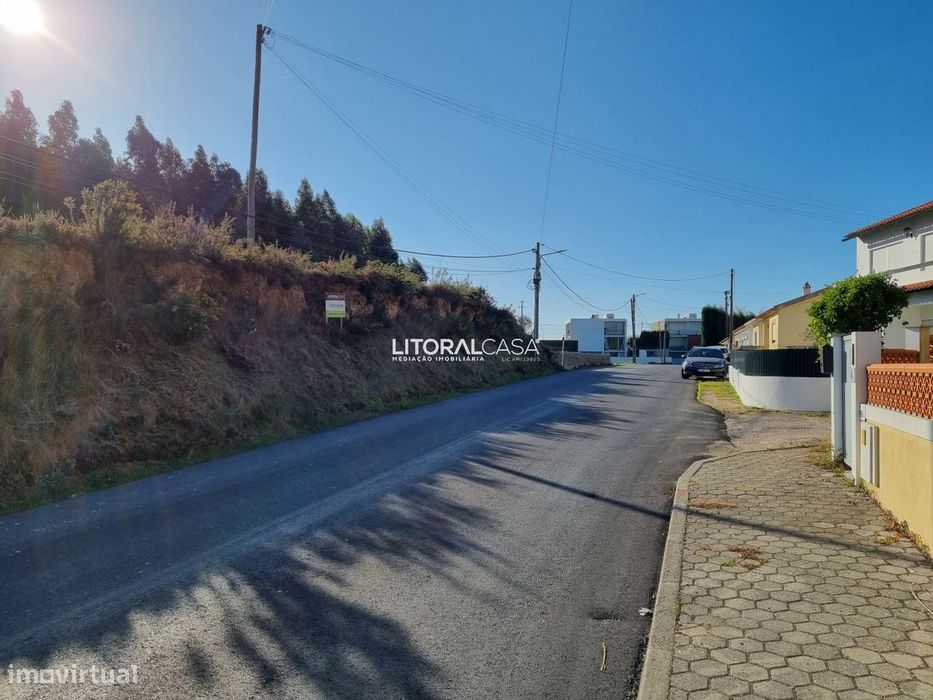 Terreno com viabilidade de construção de Moradias