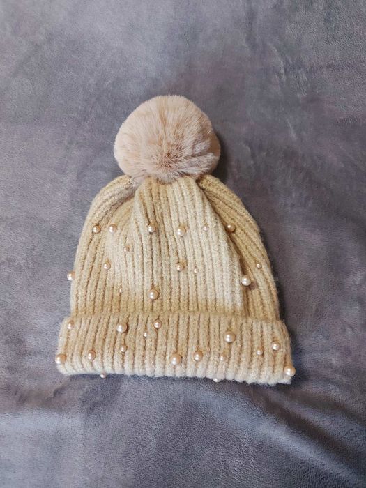 Дівоча шапочка з перлинками