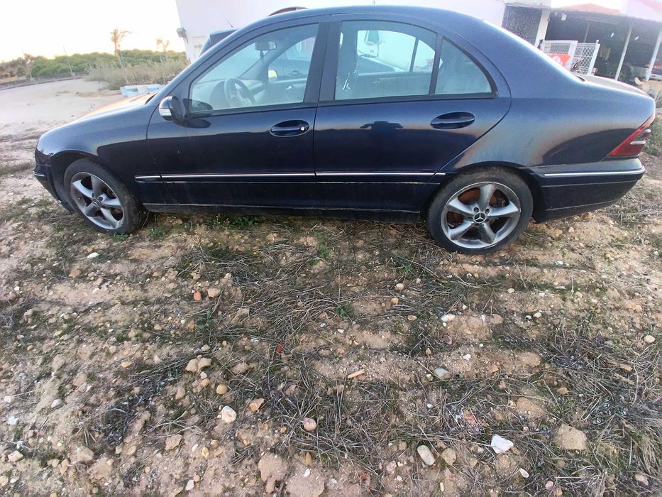 Mercedes c220 2003 — photo 2