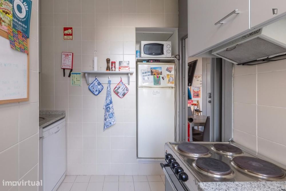 Quarto - localizado em Cedofeita Porto