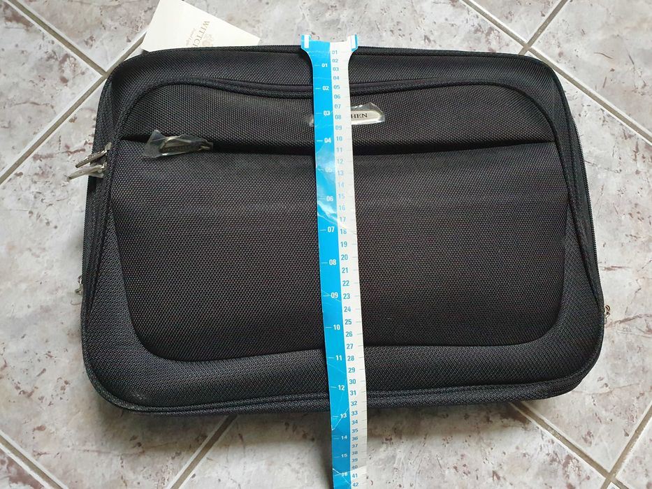 Czarna aktówka na laptopa Wittchen, nowa