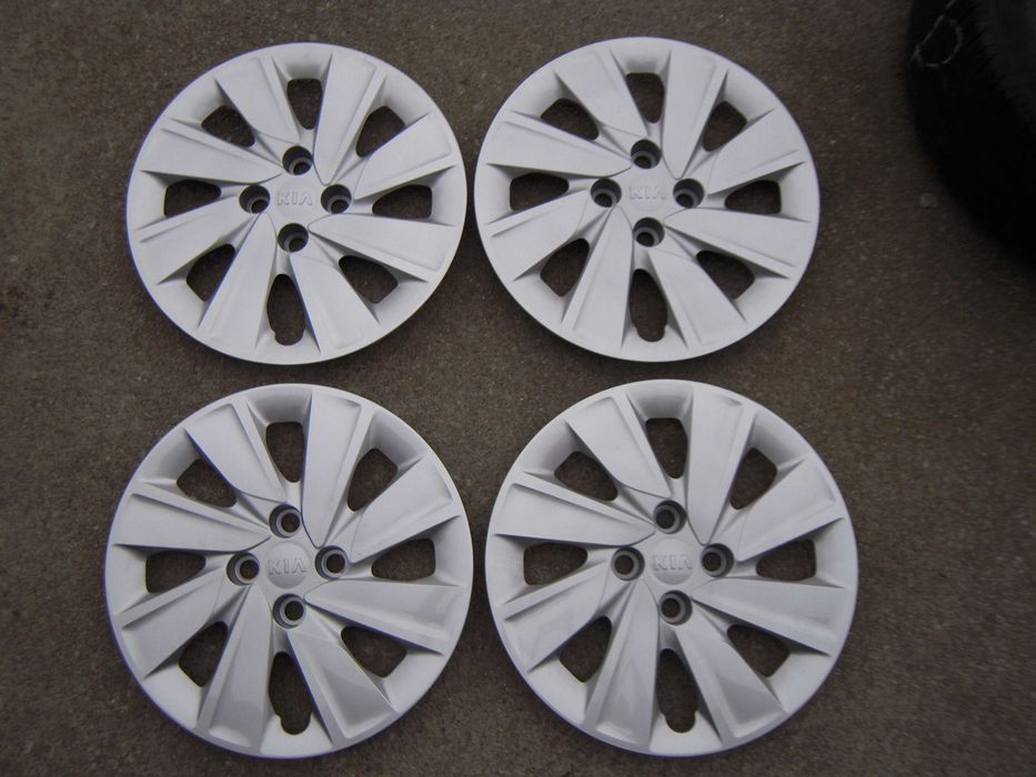 Kołpaki oryginał 15 cali KIA Rio komplet 4 sztuki !!! jak nowe !!!