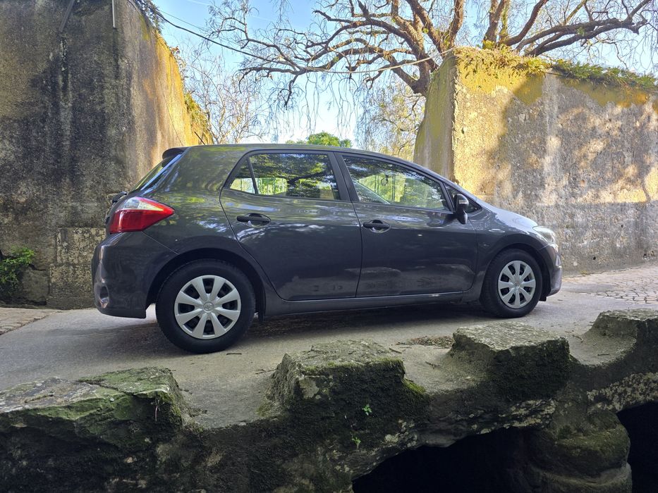 Toyota Auris 1.4 D-4D Com 88.719kms