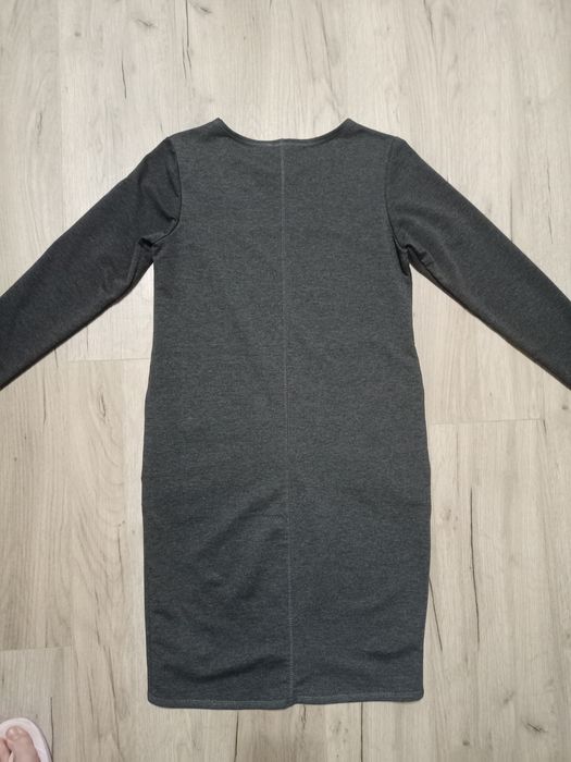 Платье серое осеннее