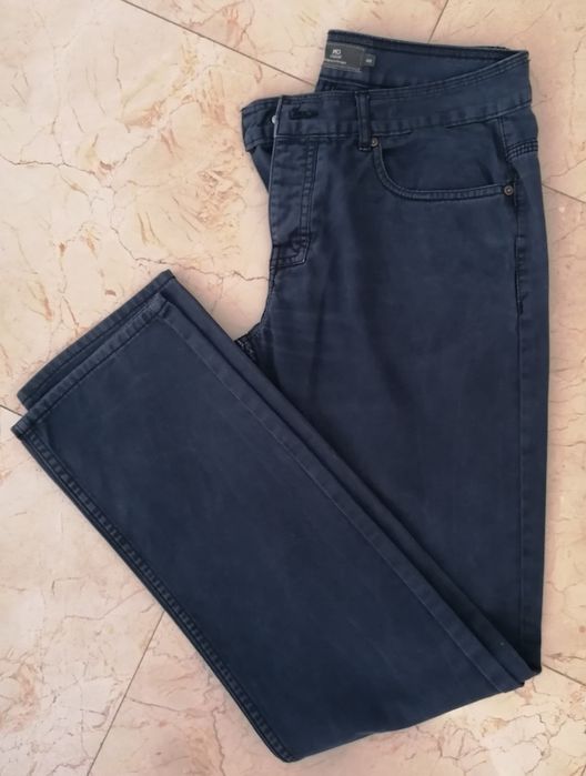 Vendo 4 pares de calças de homem, umas delas da Lion of Porches