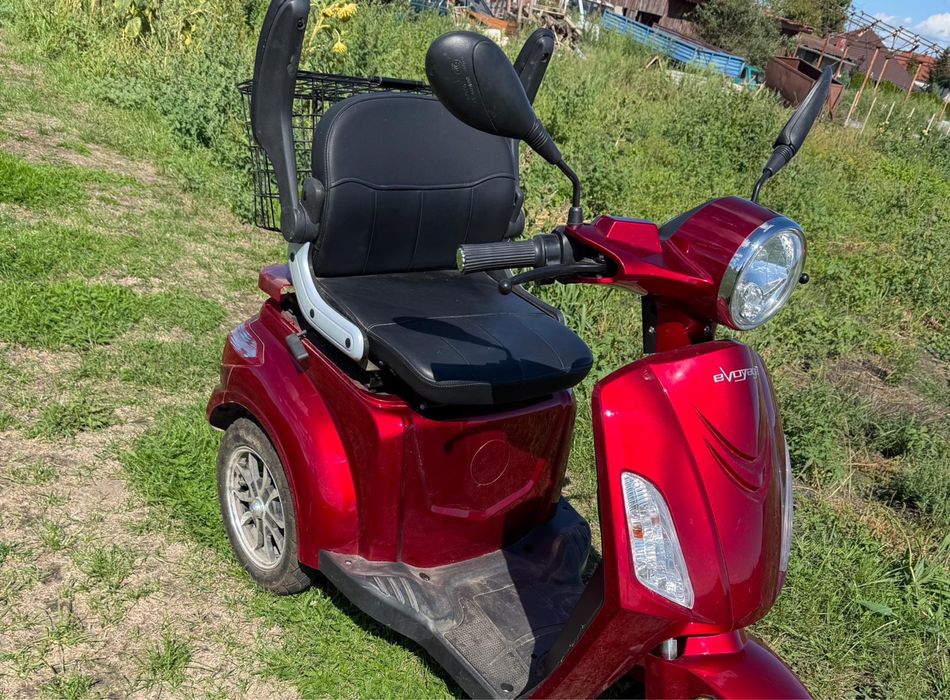 Skuter elektryczny  czerwony dla seniora inwalidzki