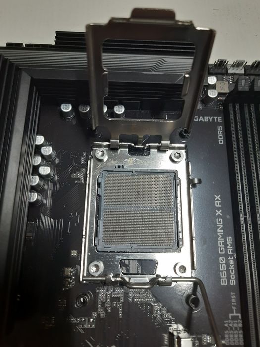 Gigabyte B650 Gaming X AX