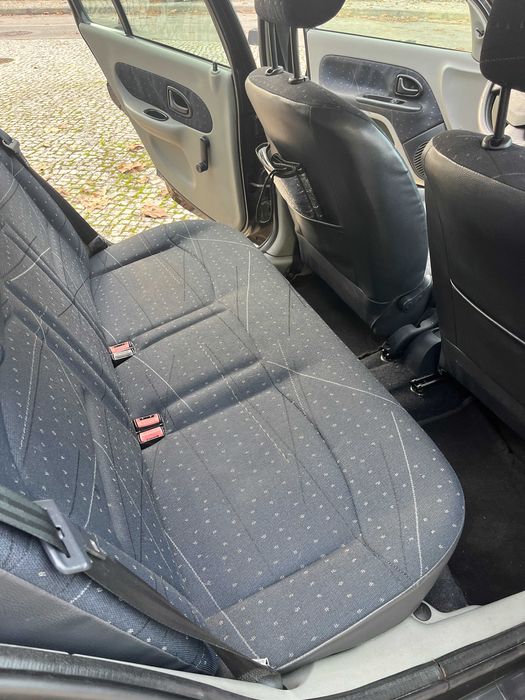 Clio 1.2 gasolina ano 2002