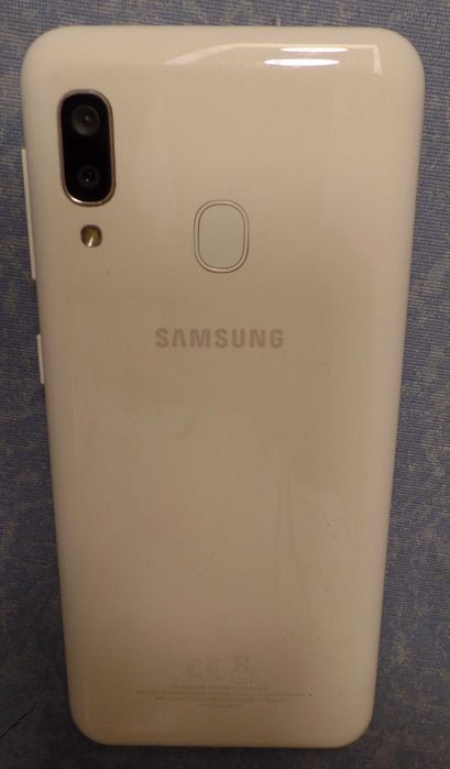 Samsung A20e functioning properly without damage or defects64751447801346123