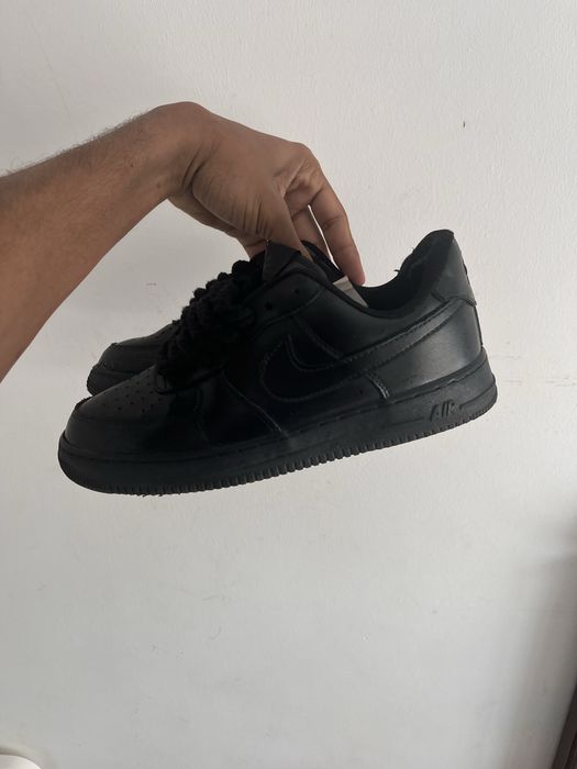 Air Force Preto.